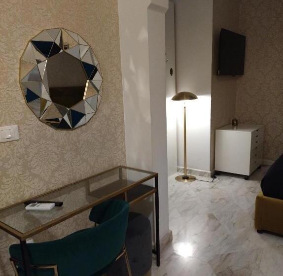 اتاق استاندارد چهار تخته, B&b Mini Hotel Incity Close Train Station And Port