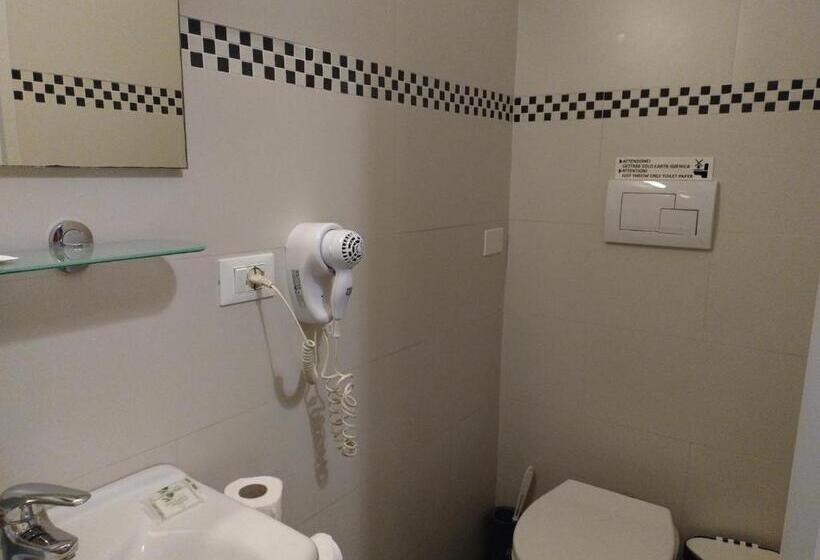 اتاق اکونومی, B&b Mini Hotel Incity Close Train Station And Port