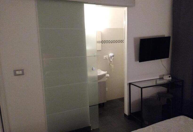 اتاق اکونومی, B&b Mini Hotel Incity Close Train Station And Port