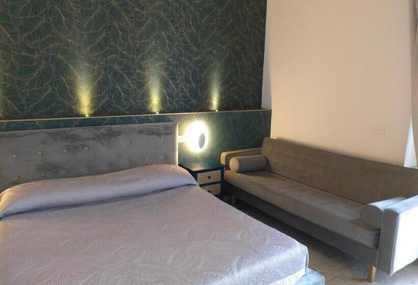 اتاق راحتی سه تخته, B&b Mini Hotel Incity Close Train Station And Port