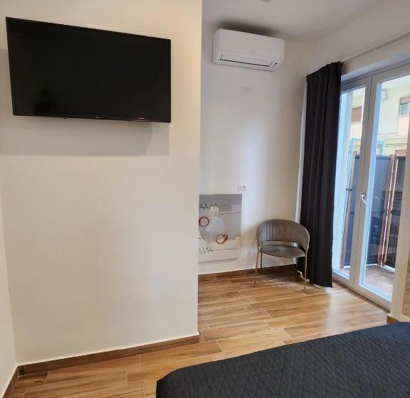 اتاق استاندارد, B&b Mini Hotel Incity Close Train Station And Port