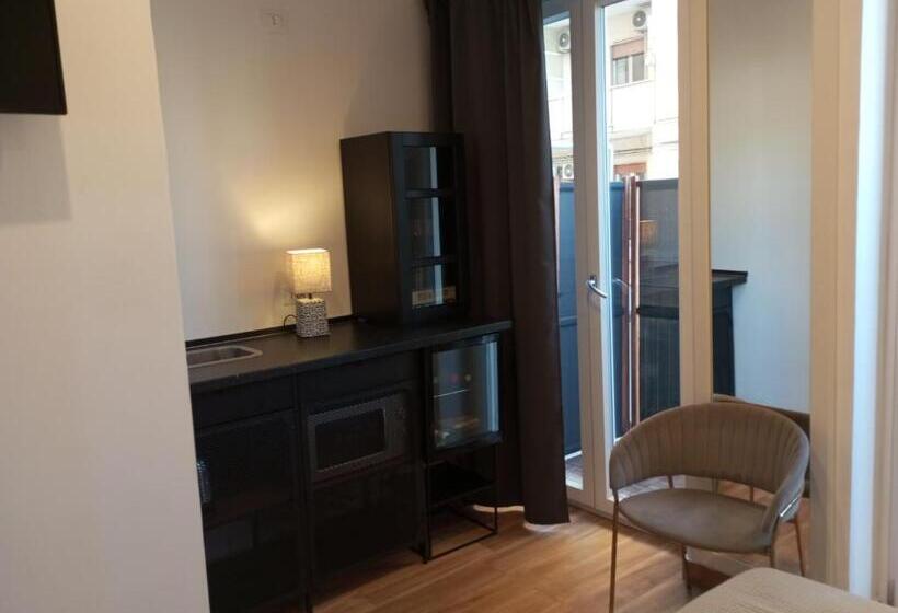 اتاق استاندارد, B&b Mini Hotel Incity Close Train Station And Port