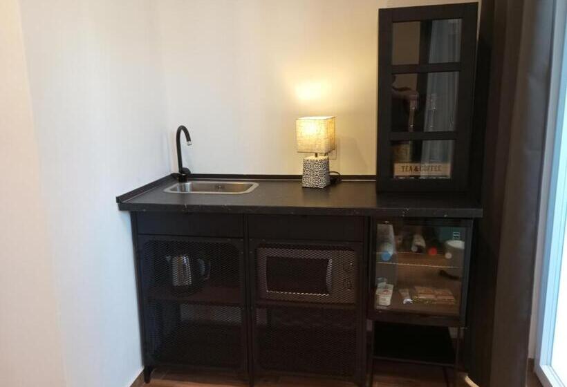 اتاق استاندارد, B&b Mini Hotel Incity Close Train Station And Port