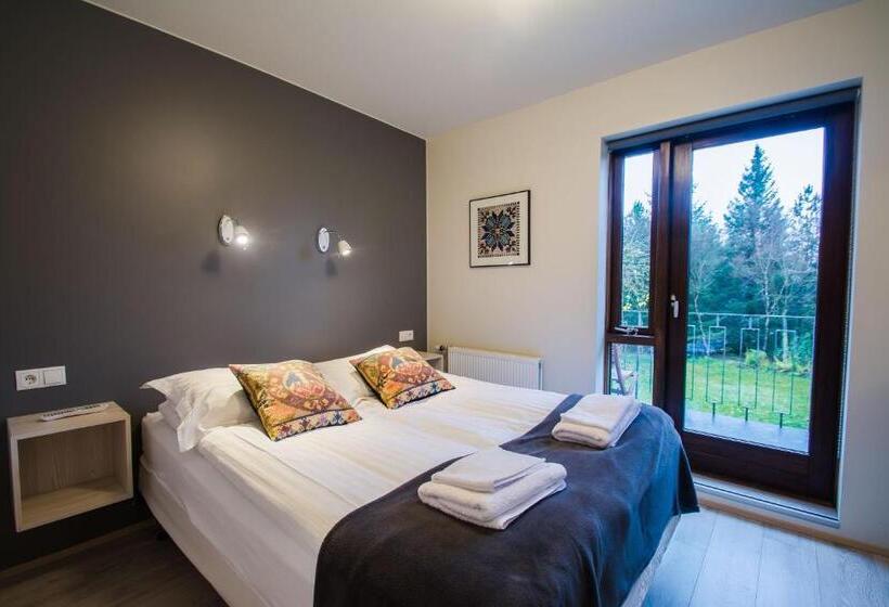 اتاق استاندارد با سرویس بهداشتی مشترک, Brekkugerdi Guesthouse