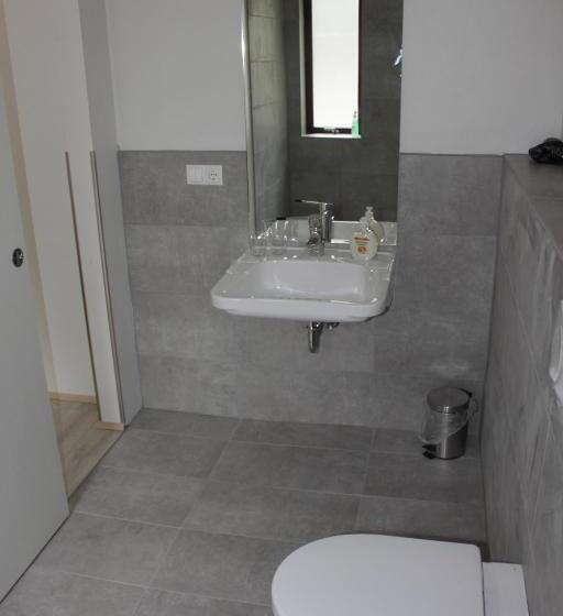 اتاق استاندارد, Brekkugerdi Guesthouse