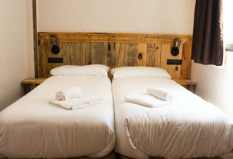 اتاق استاندارد, Black Swan Hostel Sevilla