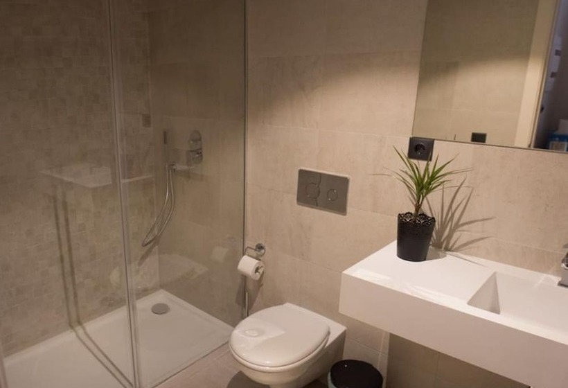 اتاق استاندارد, Black Swan Hostel Sevilla