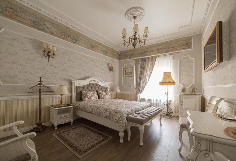 اتاق راحتی, Gabi B&b