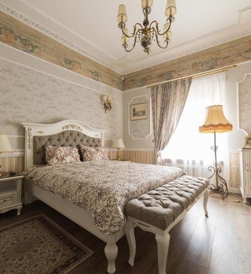 اتاق راحتی, Gabi B&b