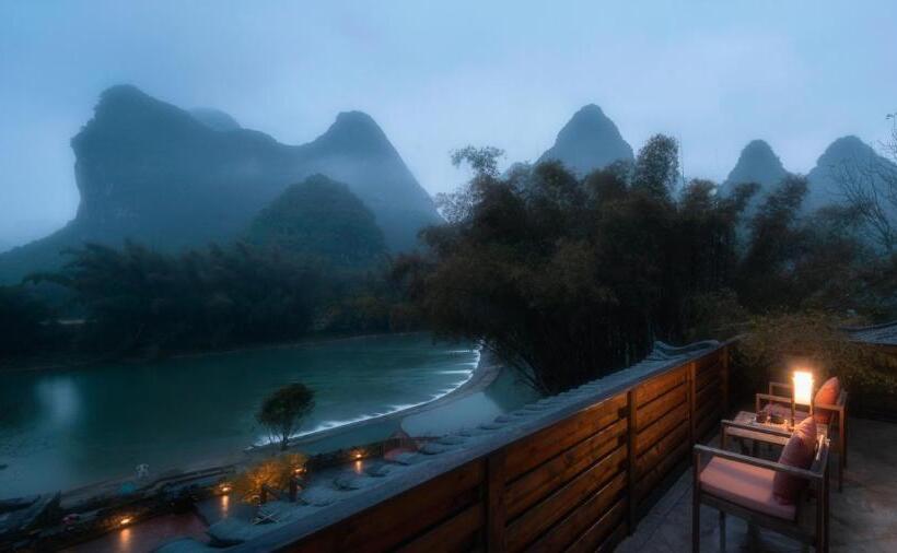 جناح ديلوكس, The Apsara Lodge