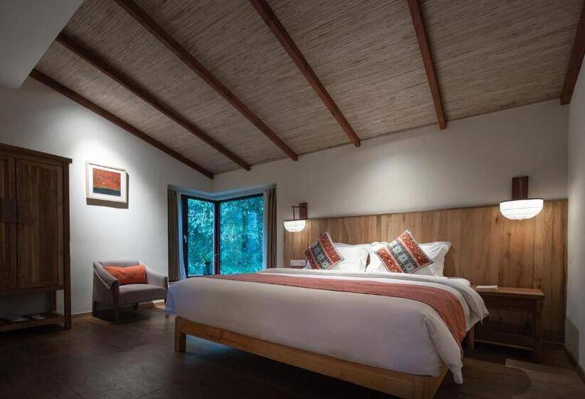 جناح ديلوكس, The Apsara Lodge