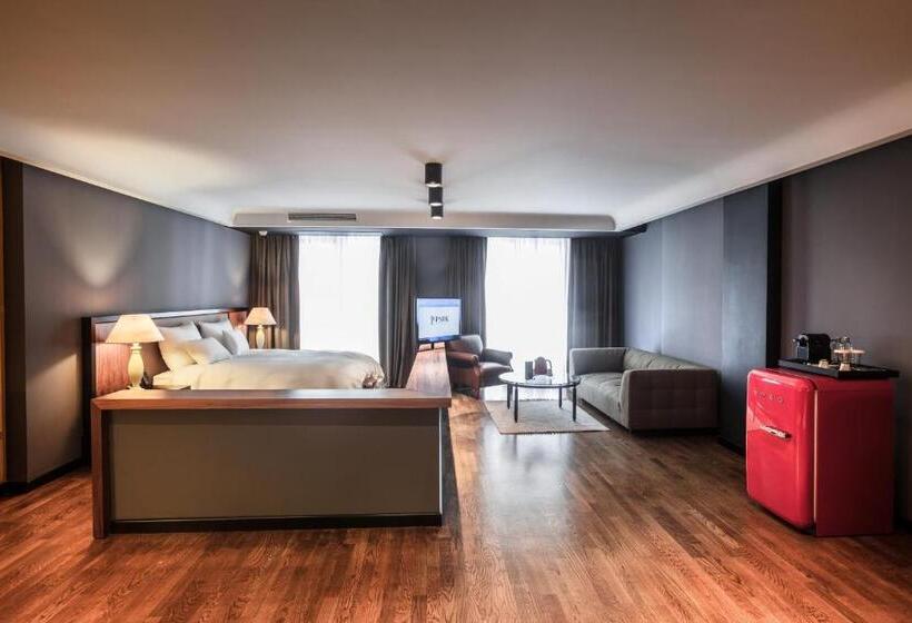 سوییت اجرایی, Park Hotel & Spa