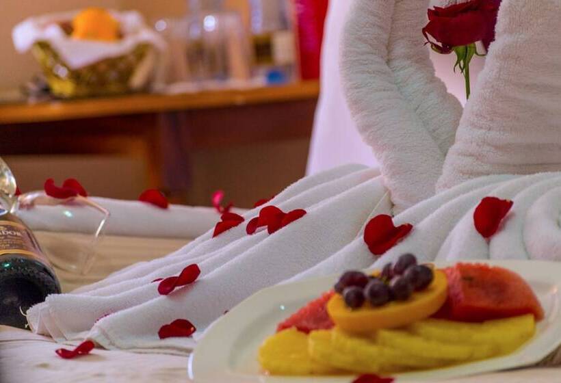 اتاق لوکس یک تخته, Phoenicia Hotel Kiambu