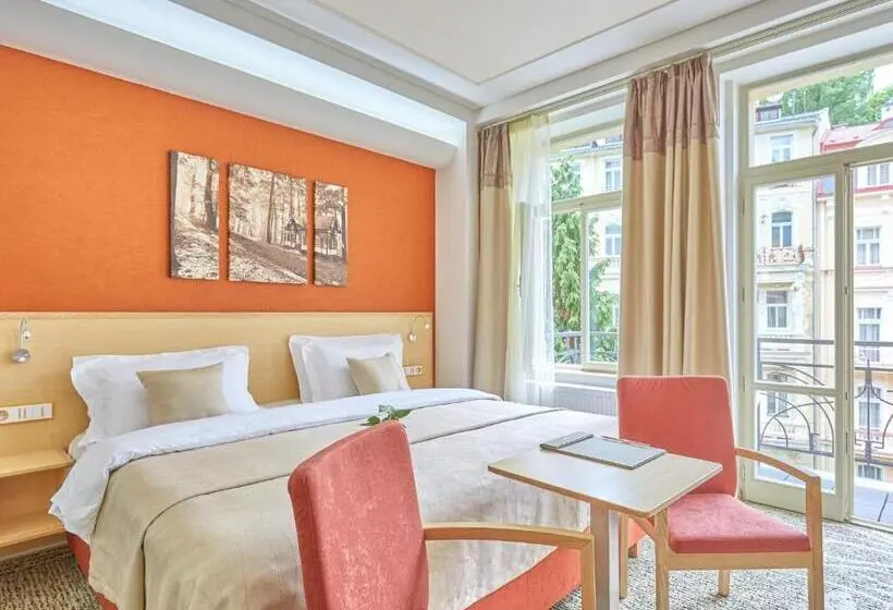 سوییت, Spa Hotel Iris