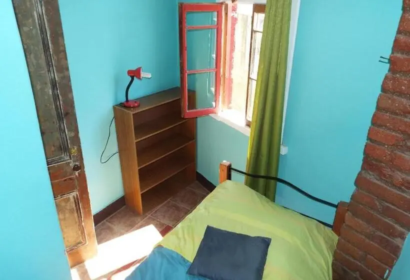 اتاق استاندارد یک نفره, Hostal Casa Verde Limón