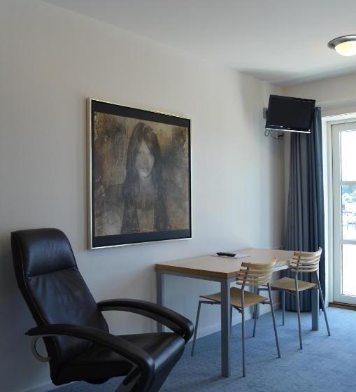 标准三人间, Bb Hotel Aarhus Havnehotellet