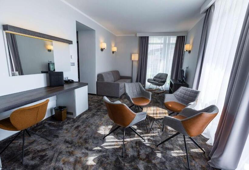 Люкс Семейный 2 Спальни, Best Western Plus Premium Inn