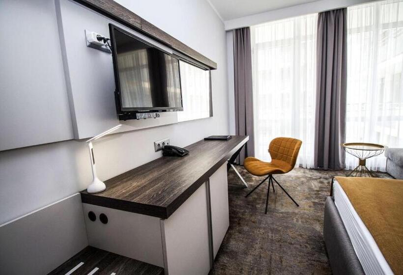 Стандартный Номер Кровать Кинг, Best Western Plus Premium Inn