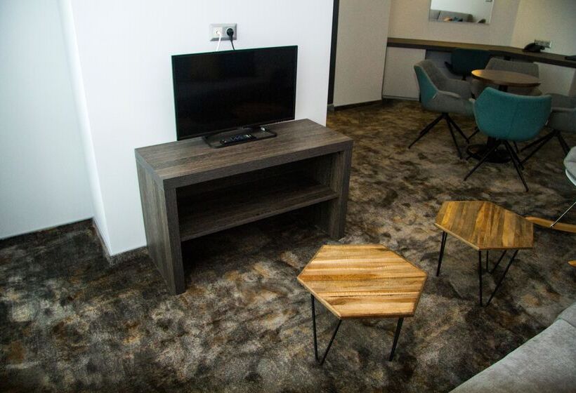 Президентский Люкс, Best Western Plus Premium Inn