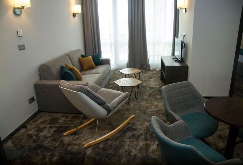 Президентский Люкс, Best Western Plus Premium Inn