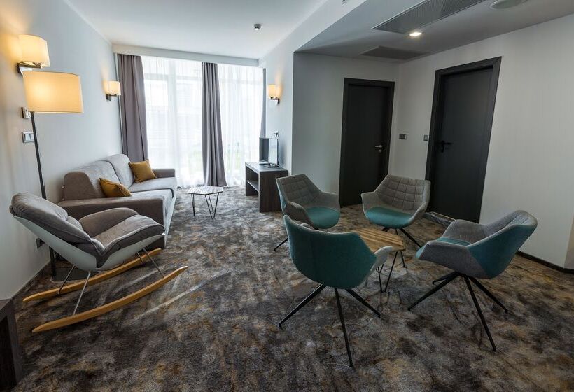 Президентский Люкс, Best Western Plus Premium Inn