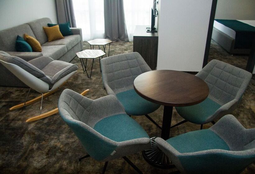 Президентский Люкс, Best Western Plus Premium Inn