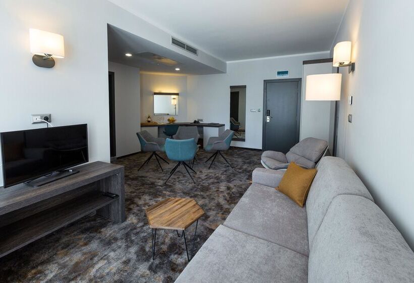 Президентский Люкс, Best Western Plus Premium Inn