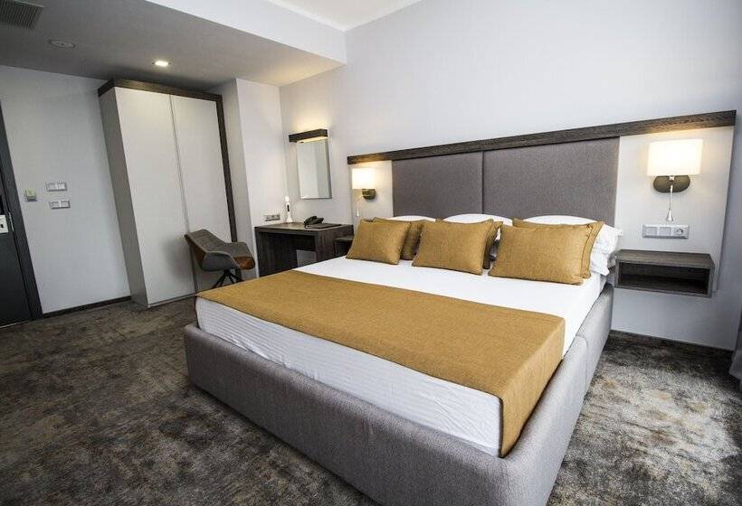 Номер Стандарт Двуспальная Кровать, Best Western Plus Premium Inn