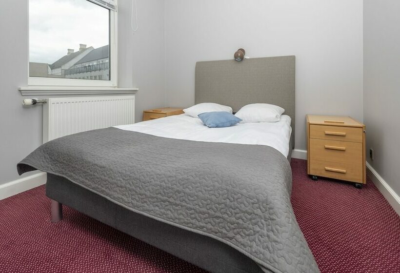 דירת שני חדרים, Det Gamle Rådhus