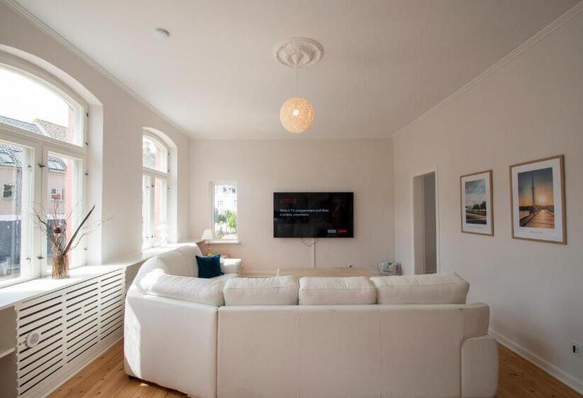 1 Bedroom Apartment Lake View, Det Gamle Rådhus
