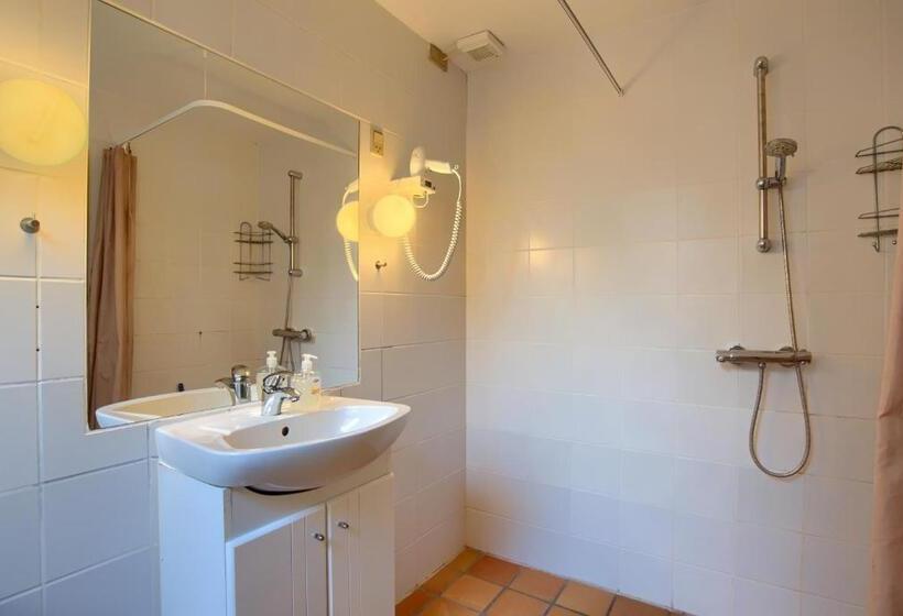 스탠다드 룸, Ebsens