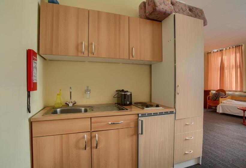 스탠다드 스튜디오, Ebsens