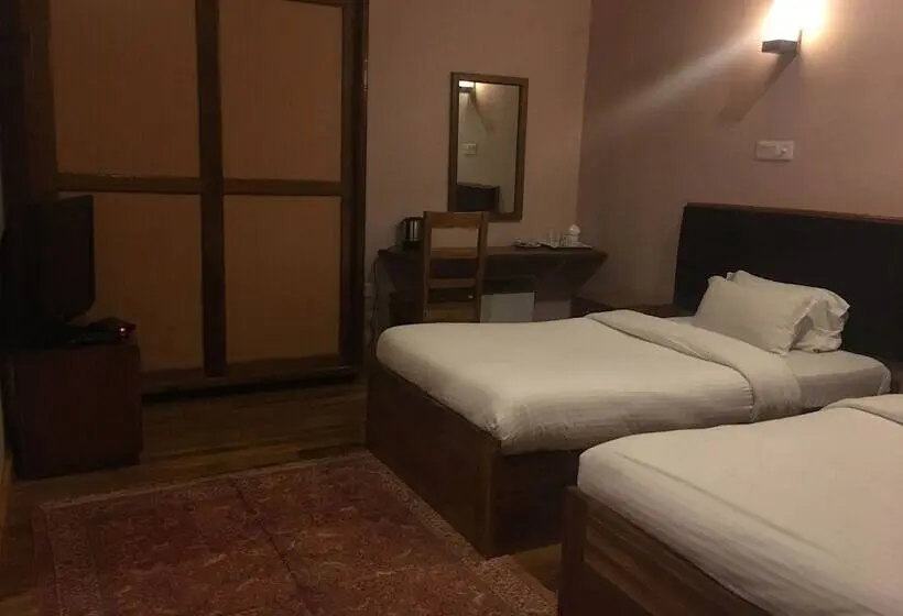 سوئیت پریمیوم, Khamsum Inn