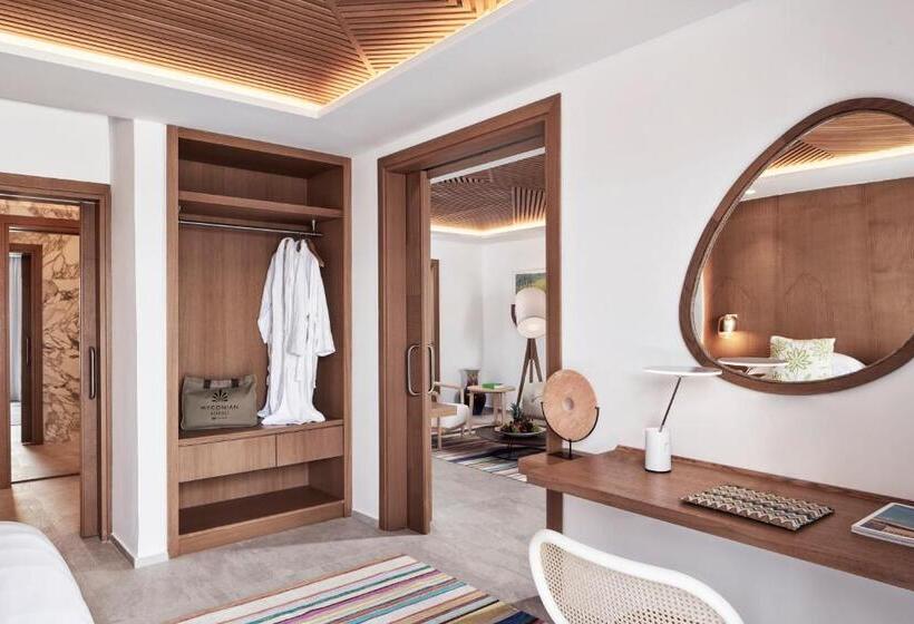 جناح مزود بجاكوزى, Myconian Korali Relais & Chateaux