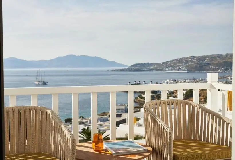 Juniorsviitti Merinäkymä, Myconian Korali Relais & Chateaux