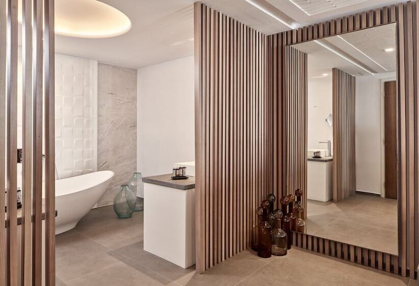 סוויטת ג'וניור נוף לים, Myconian Korali Relais & Chateaux