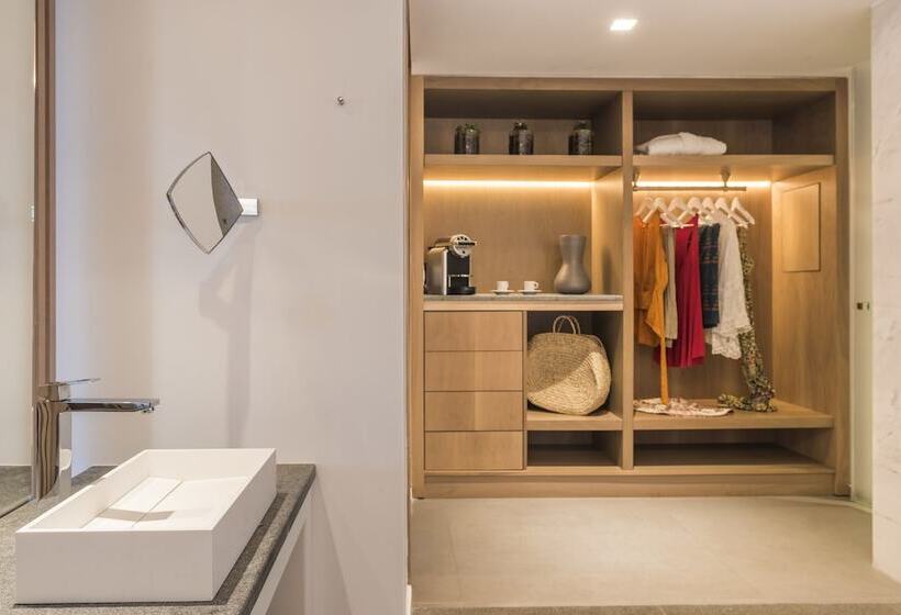 סוויטת ג'וניור נוף לים, Myconian Korali Relais & Chateaux