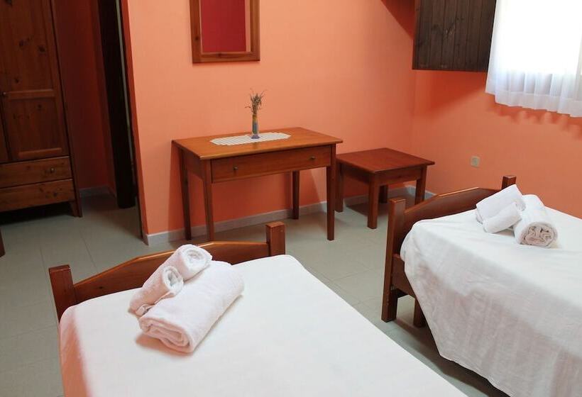 غرفة عائلية, Ostello Su Mannau