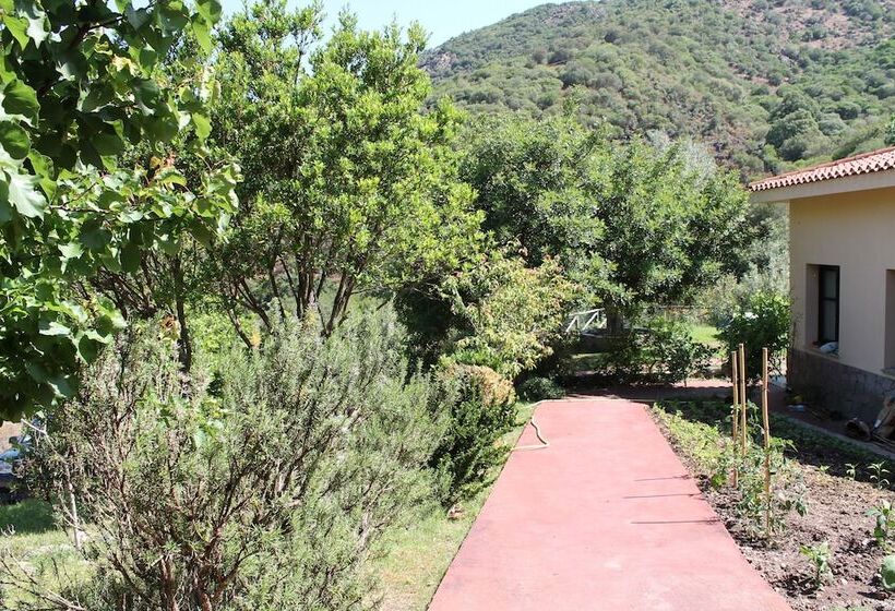 غرفة عائلية, Ostello Su Mannau