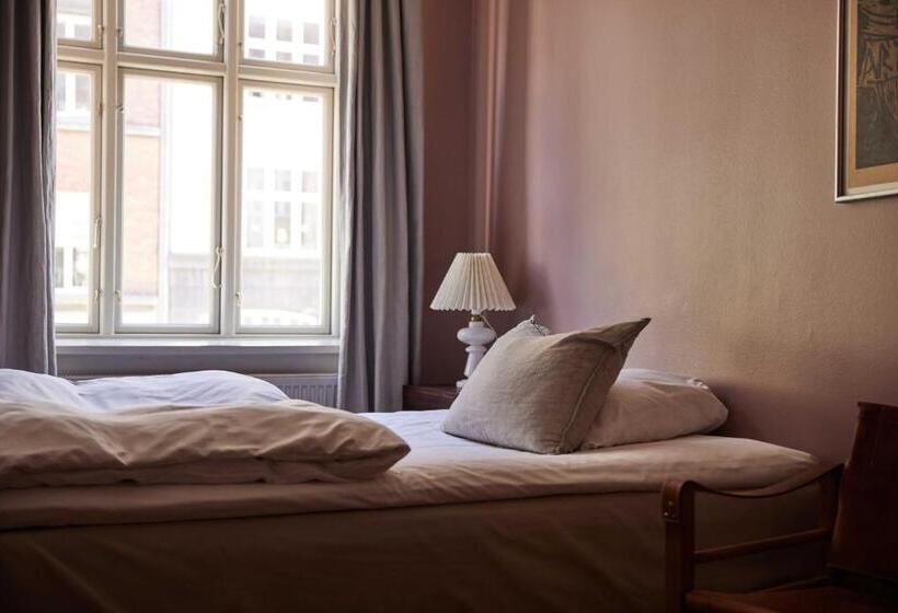 חדר סטנדרד יחיד חדר אמבטיה משותף, Rye115