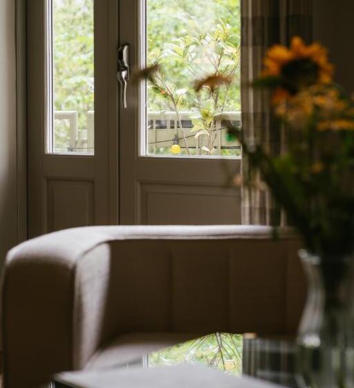 חדר סטנדרט לשלושה עם חדר אמבטיה משוף, Rye115