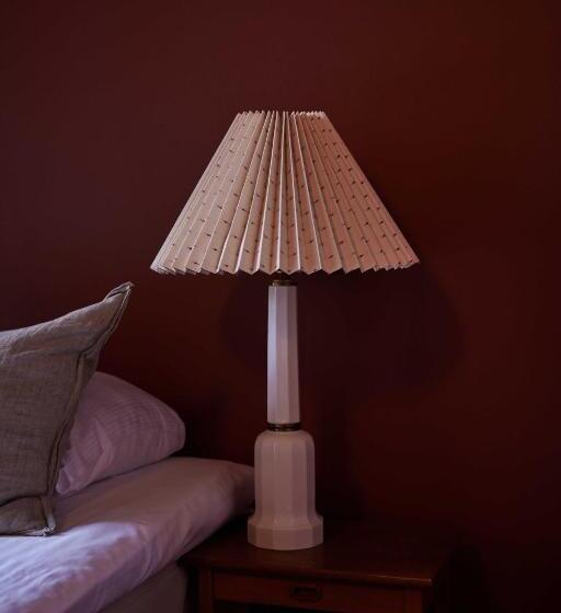 חדר סטנדרט לשלושה עם חדר אמבטיה משוף, Rye115