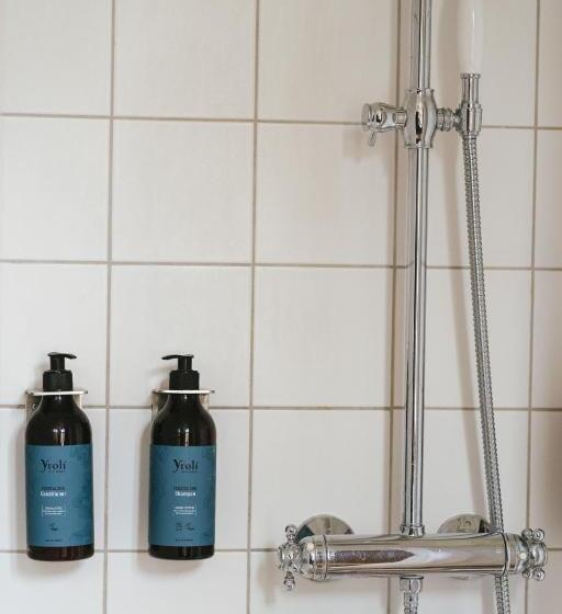 חדר משפחתי חדר אמבטיה משותף, Rye115