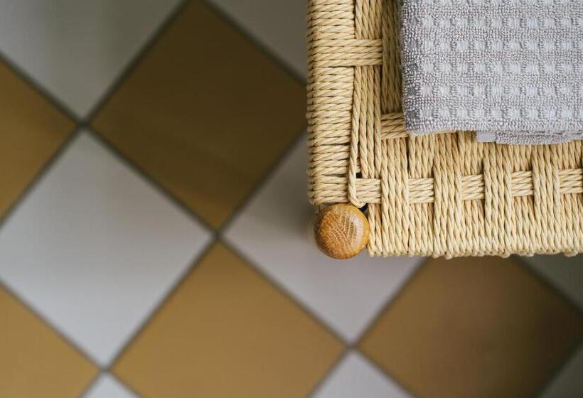 חדר משפחתי חדר אמבטיה משותף, Rye115