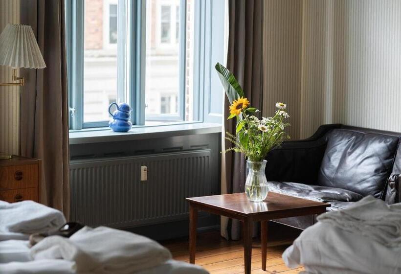 חדר משפחתי חדר אמבטיה משותף, Rye115