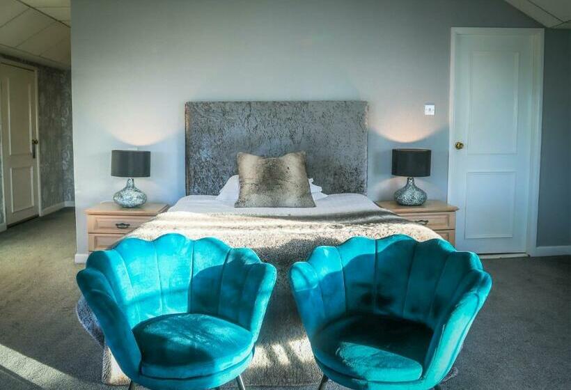 Номер Deluxe, Shaw Hill Hotel Golf And Country Club