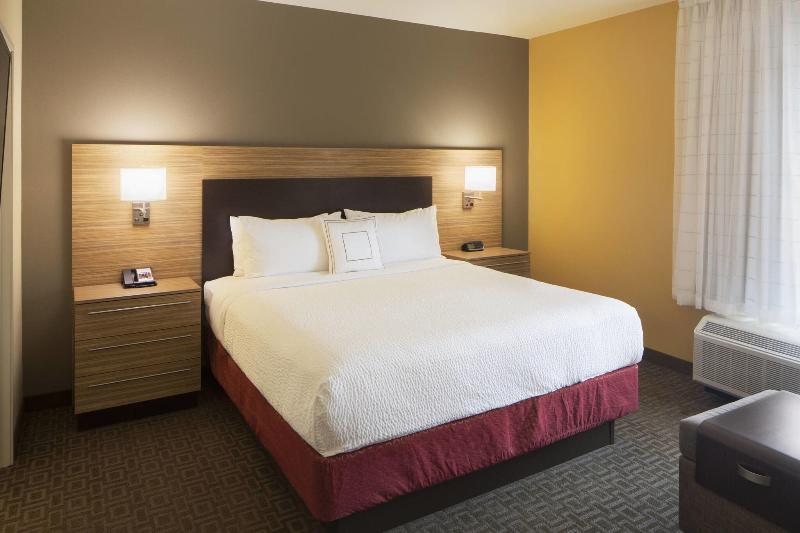Standard Studio King Bed, Towneplace Suites By Marriott Austin Round Rock