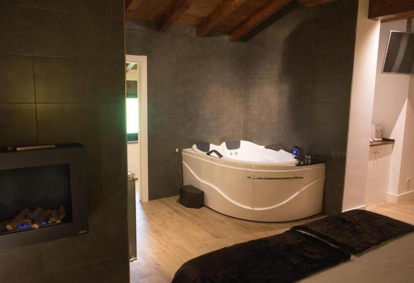 جناح سرير كينج, Osabarena Hotela