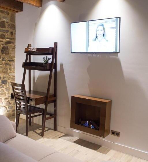 إستوديو قياسى سرير كينج, Osabarena Hotela