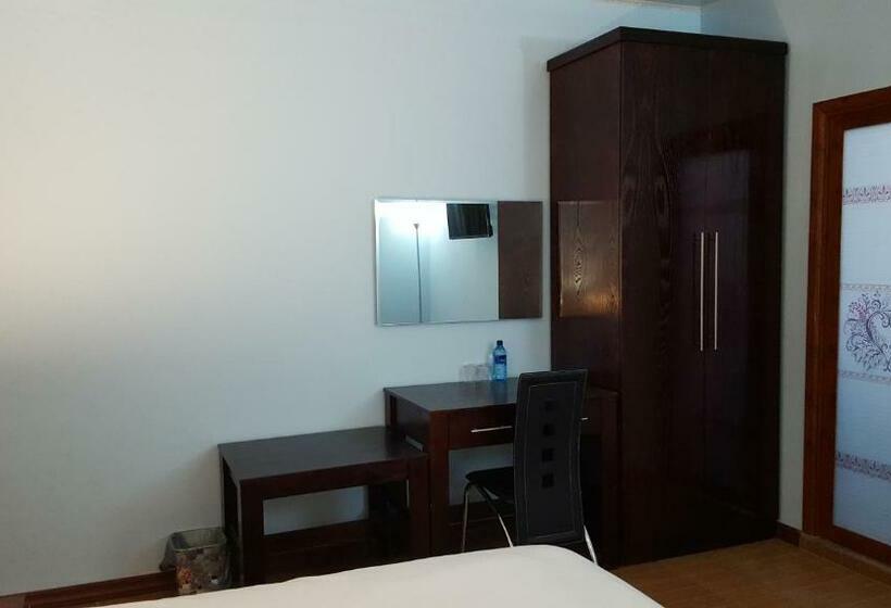 اتاق خانوادگی, White City Inn